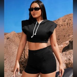 Crop Top unicolor con cordón